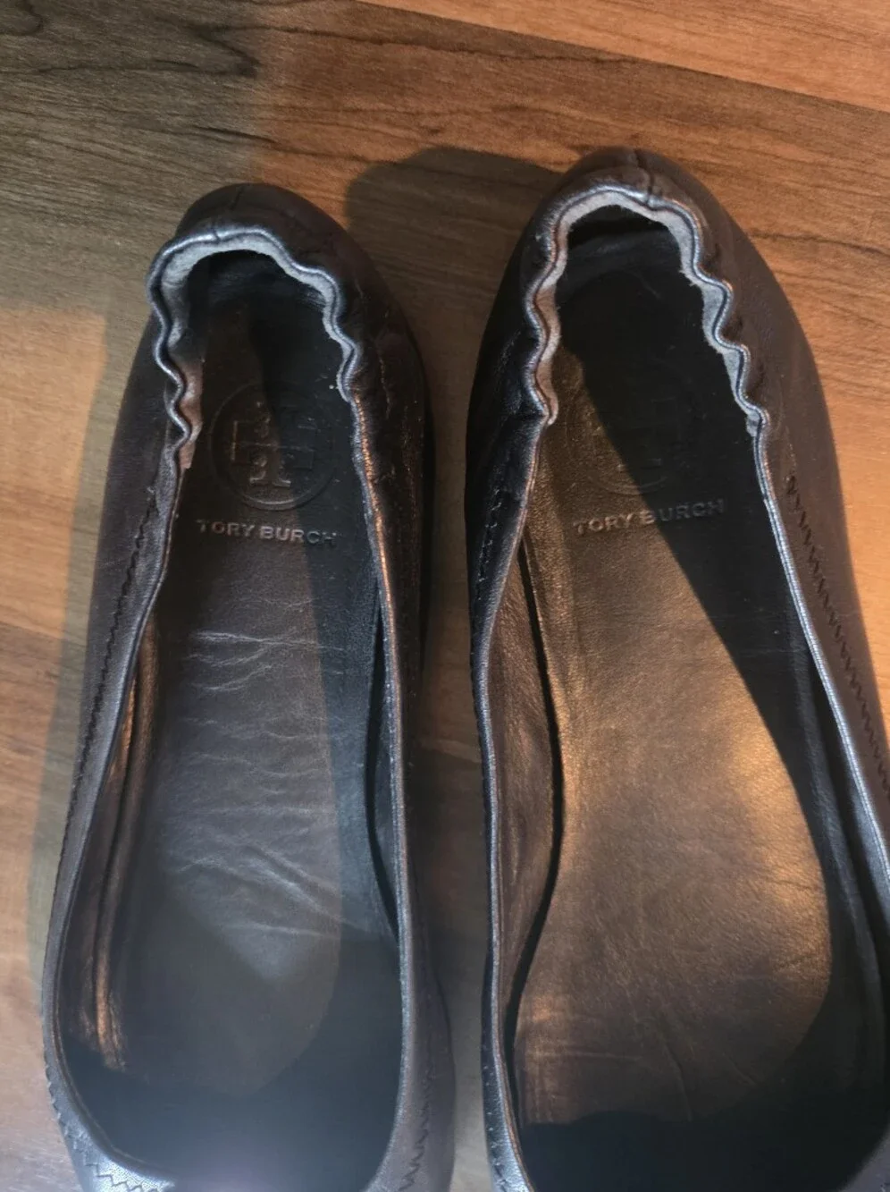 Tory Burch Black Reva Ballet Flats with Gold Logo Size 7.5